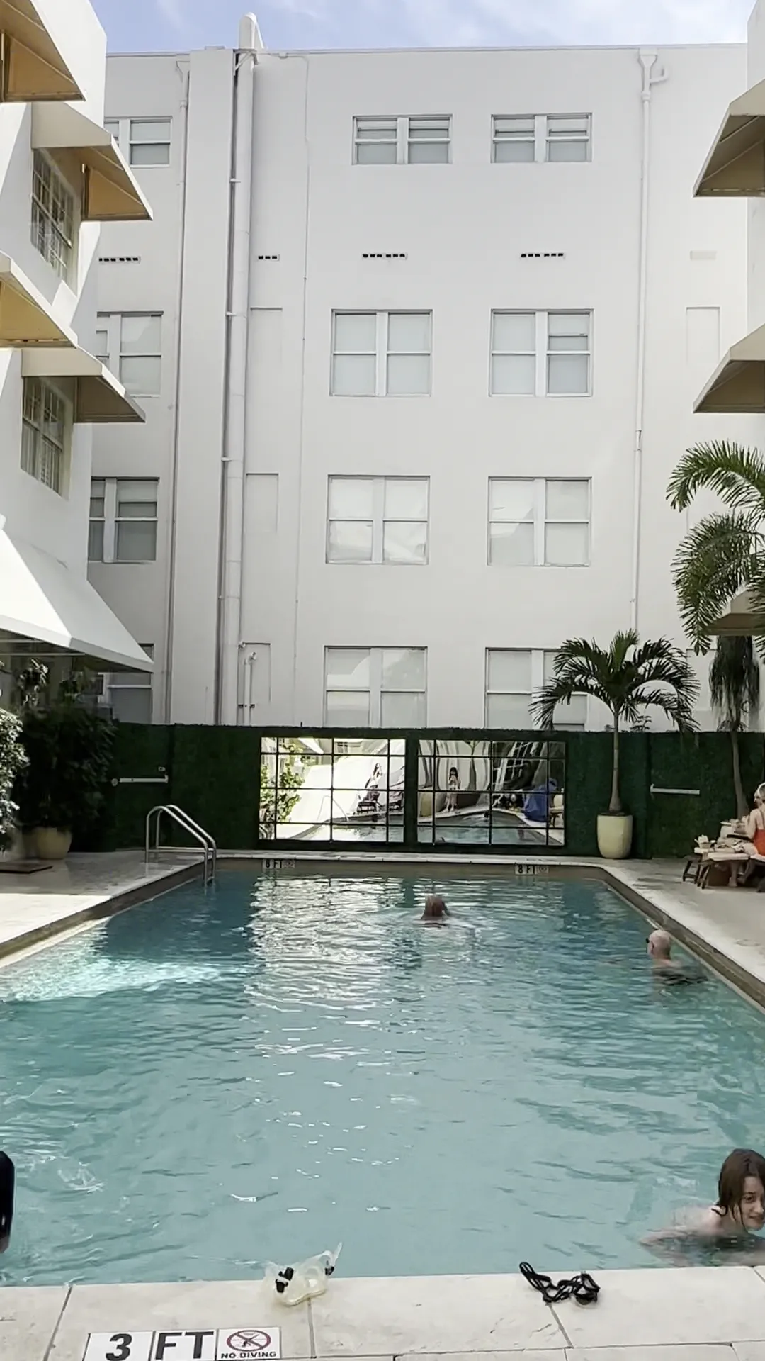 amenities-pool