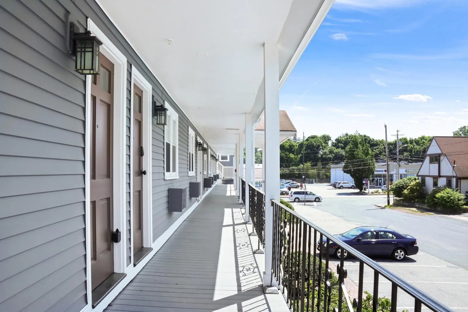 exterior-balcony