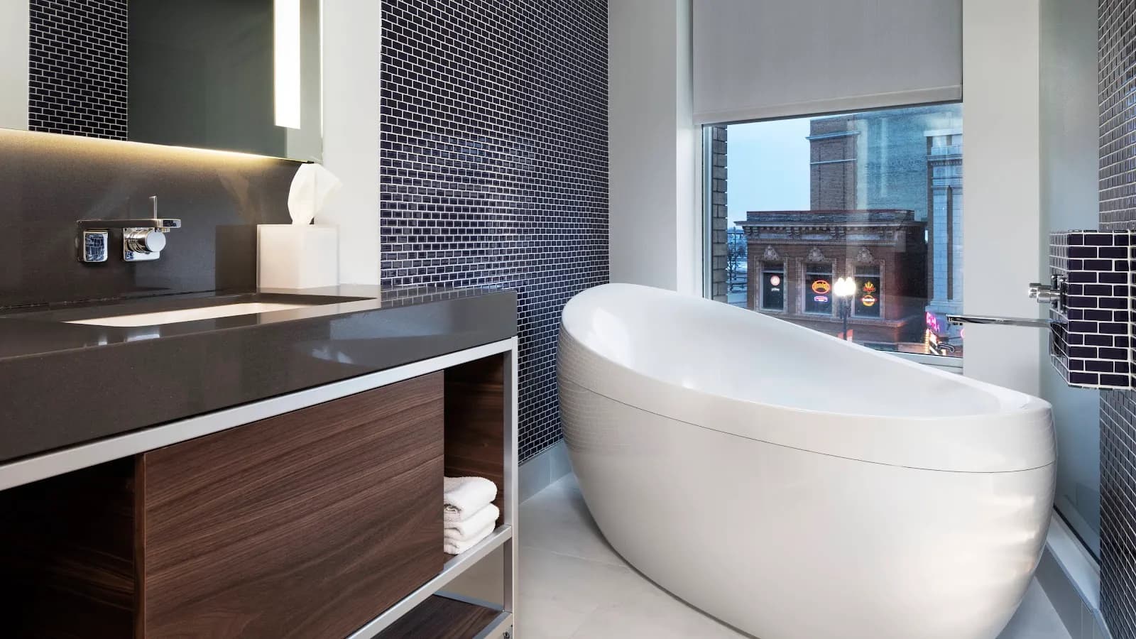 bathroom-bathtub
