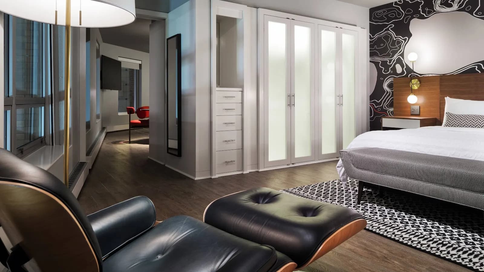 bedroom-kingbed-2