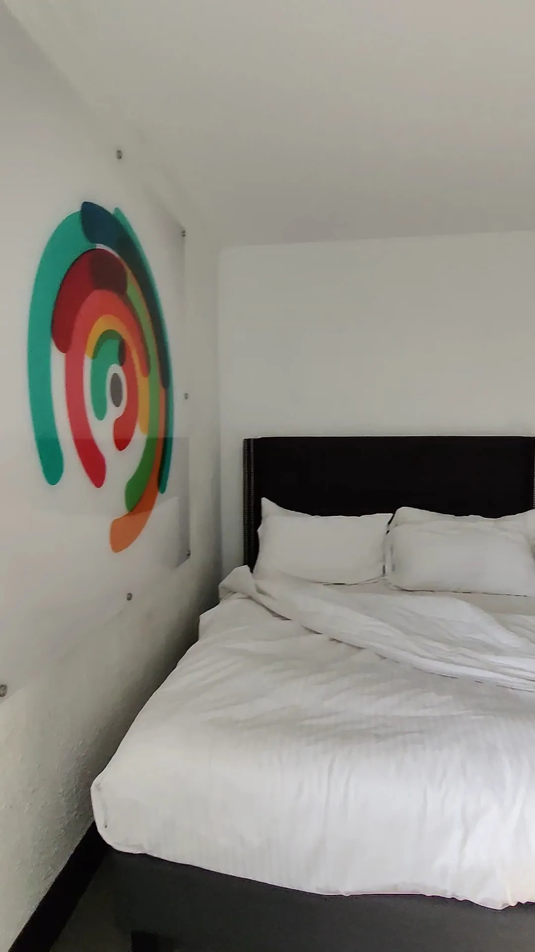 bedroom-kingbed-2