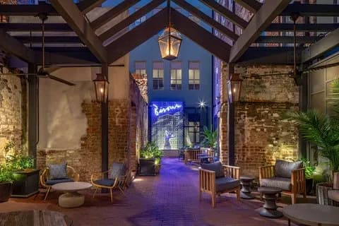 exterior-courtyard-2