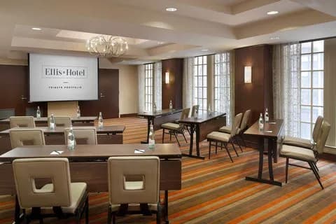 amenities-meetingroom