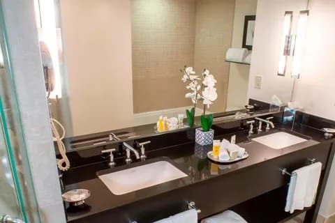 bathroom-vanity