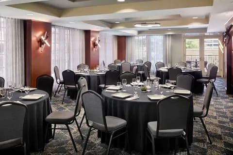 dining-banquetroom