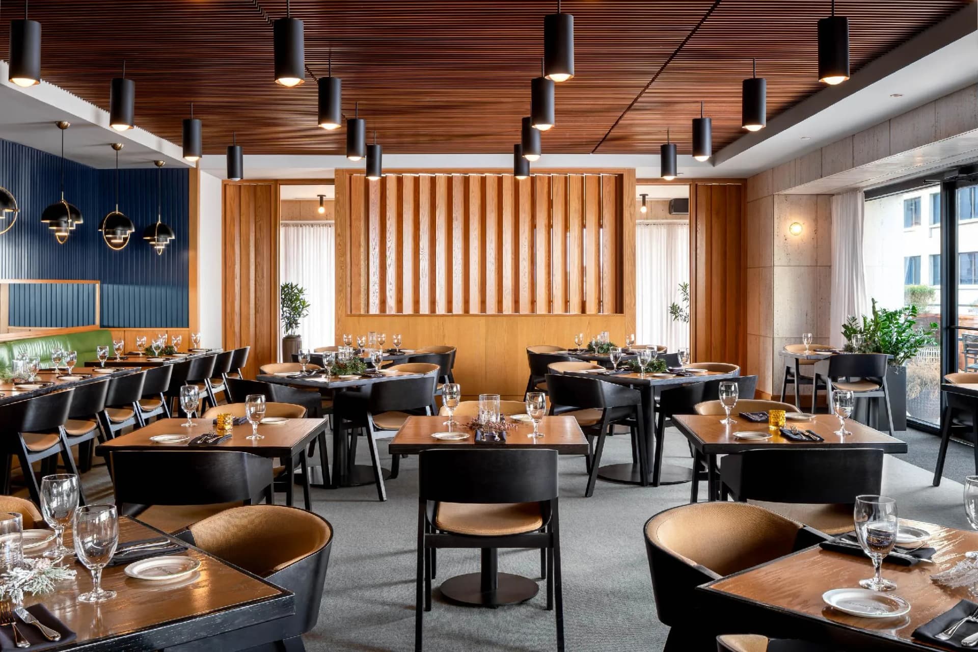 dining-restaurantseating