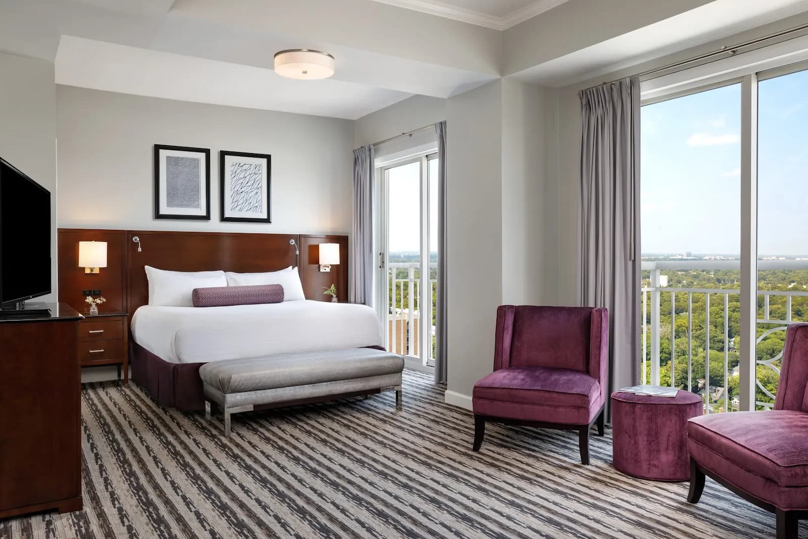 bedroom-kingbed-2