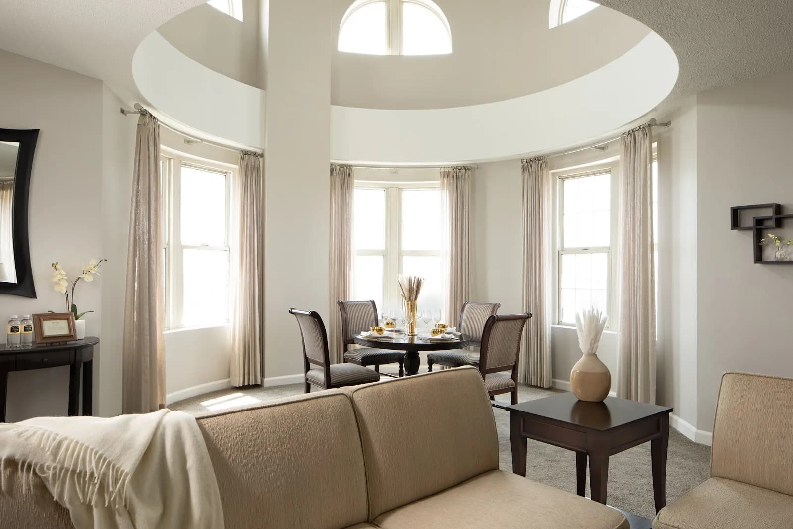 interior-suiteliving-3