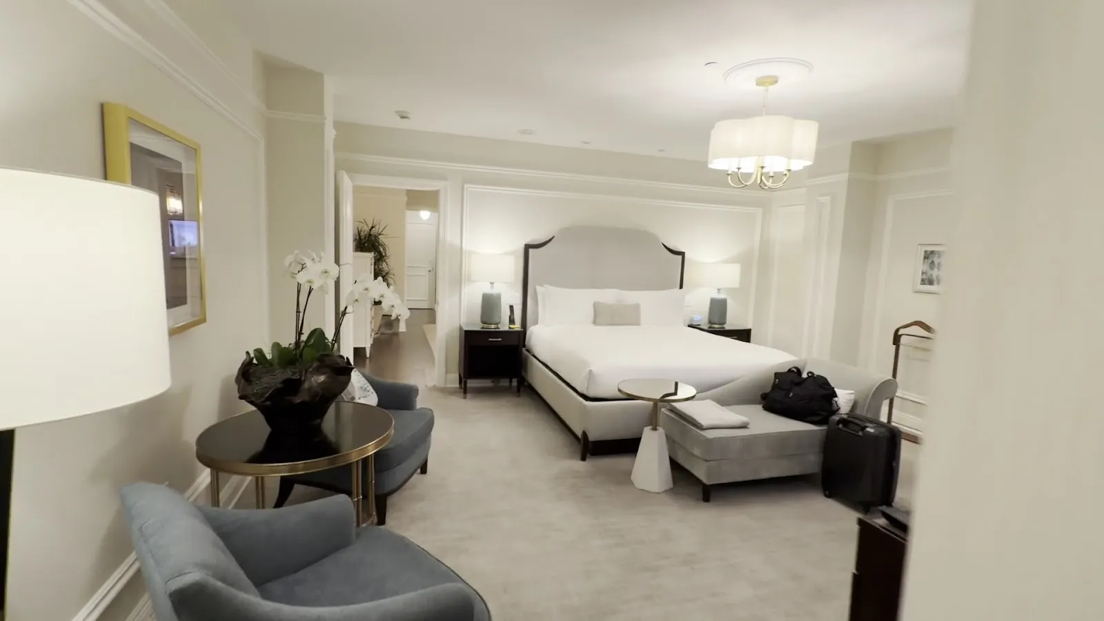 bedroom-kingbed