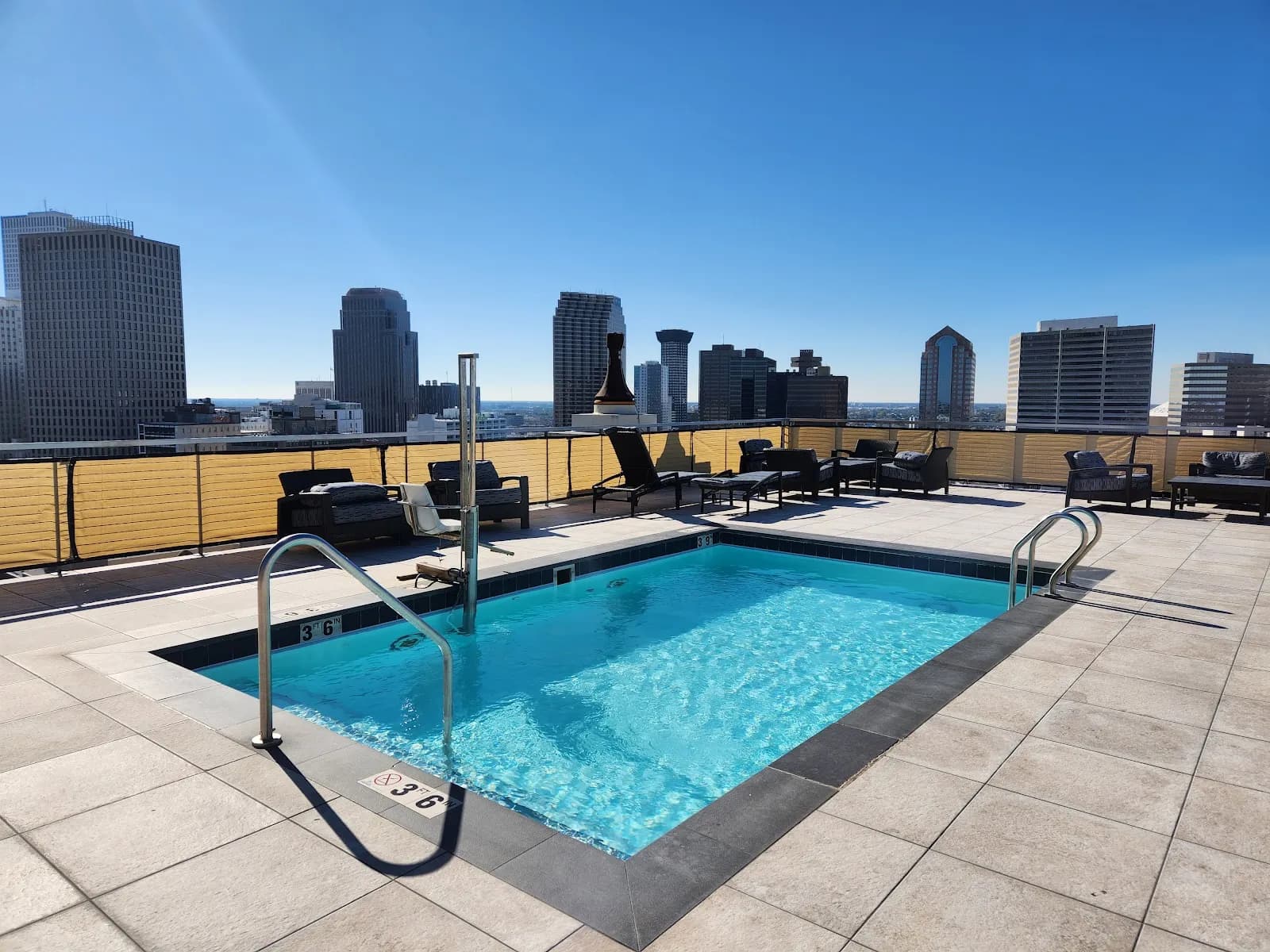 amenities-pool