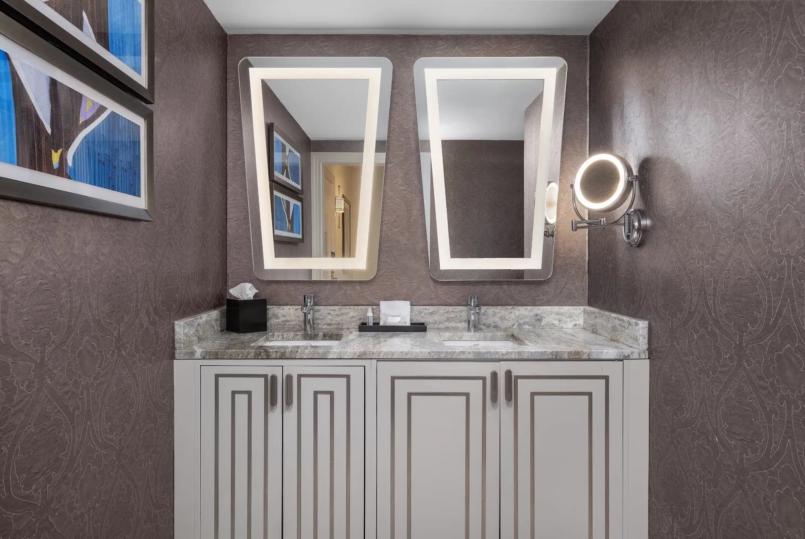 bathroom-doublevanity