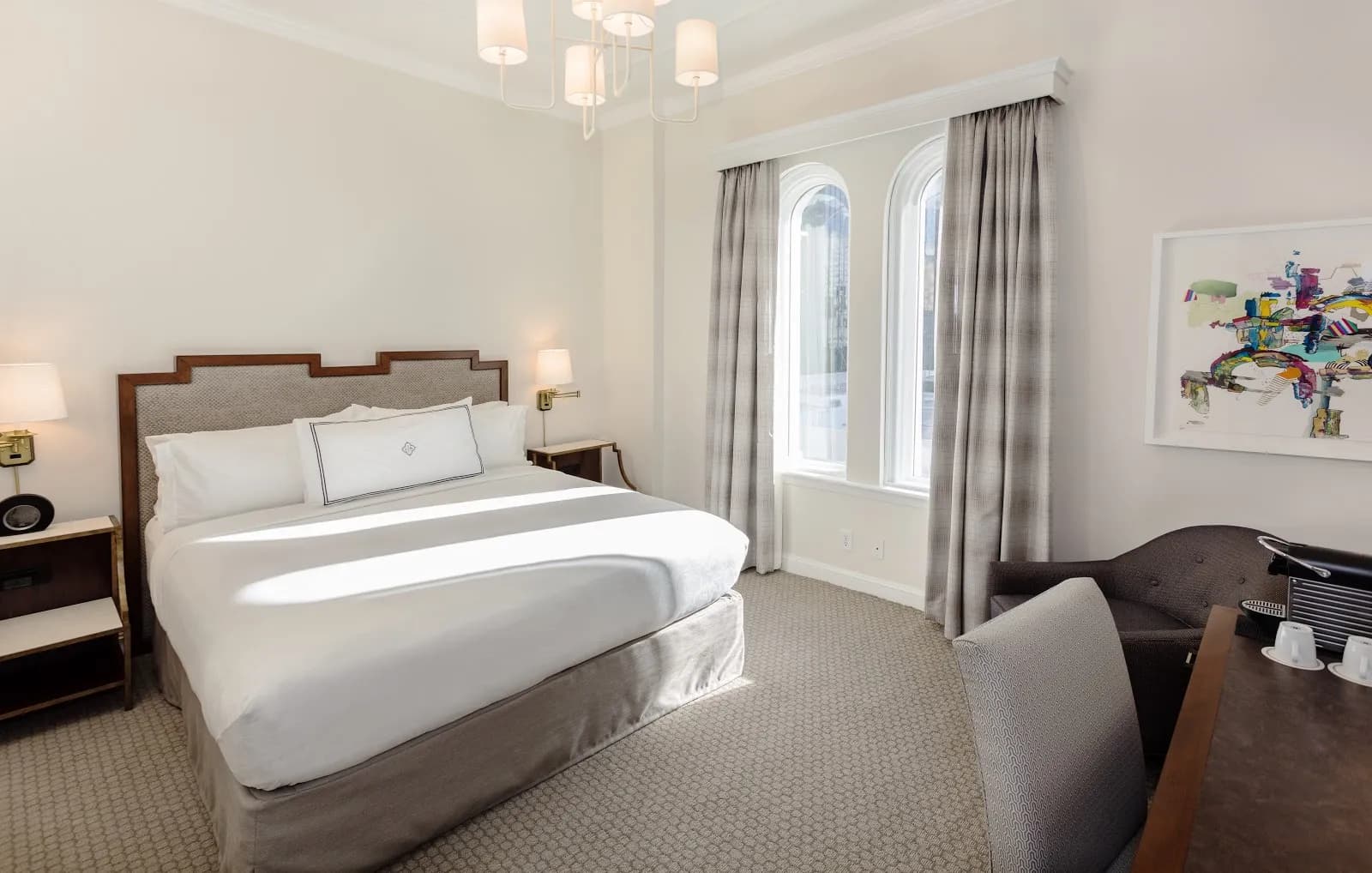 bedroom-kingbed-2
