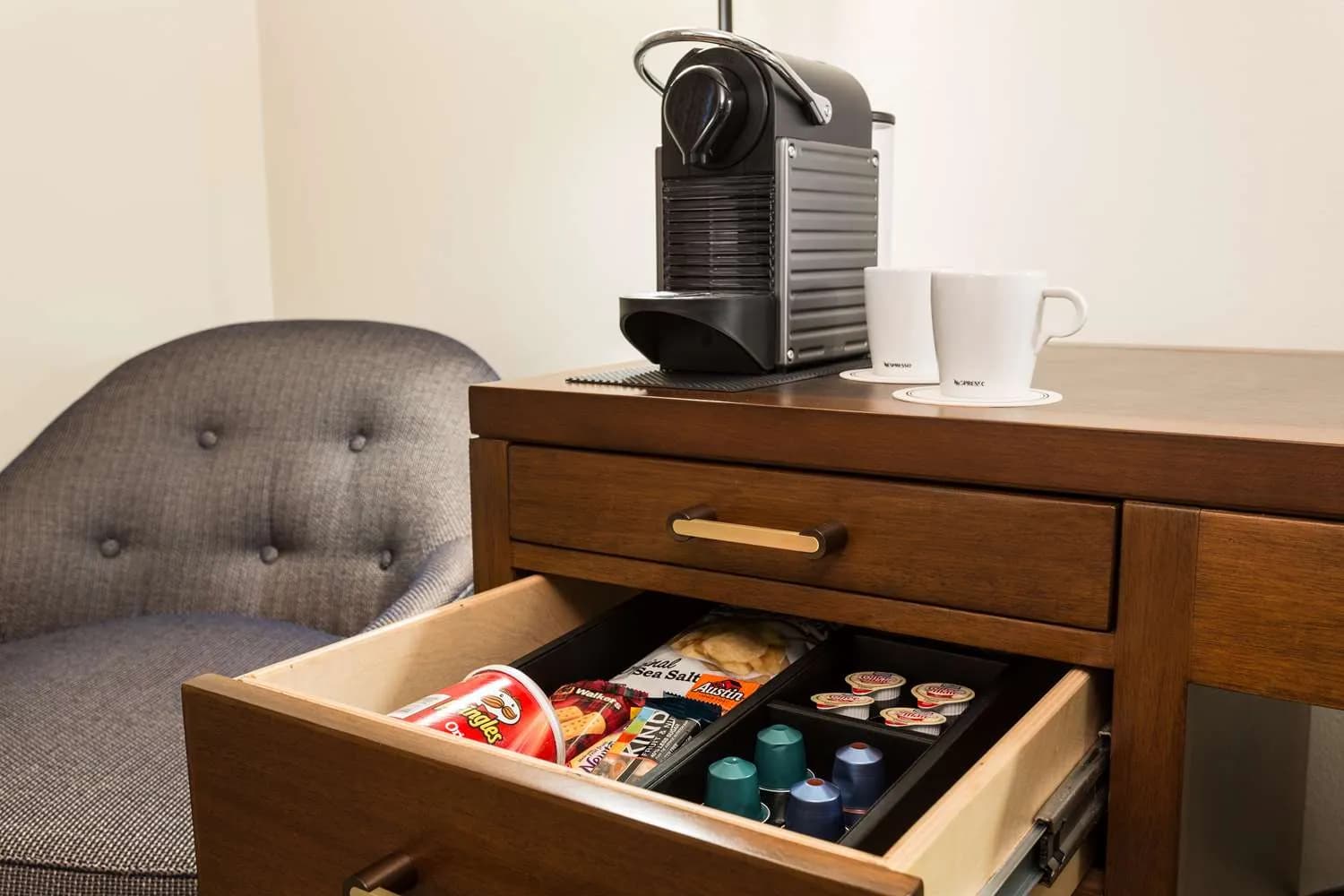 kitchen-coffeebar