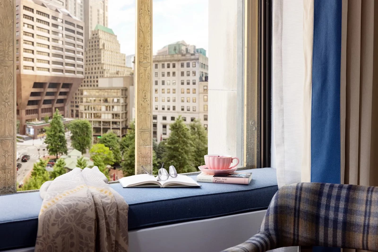 interior-windowview