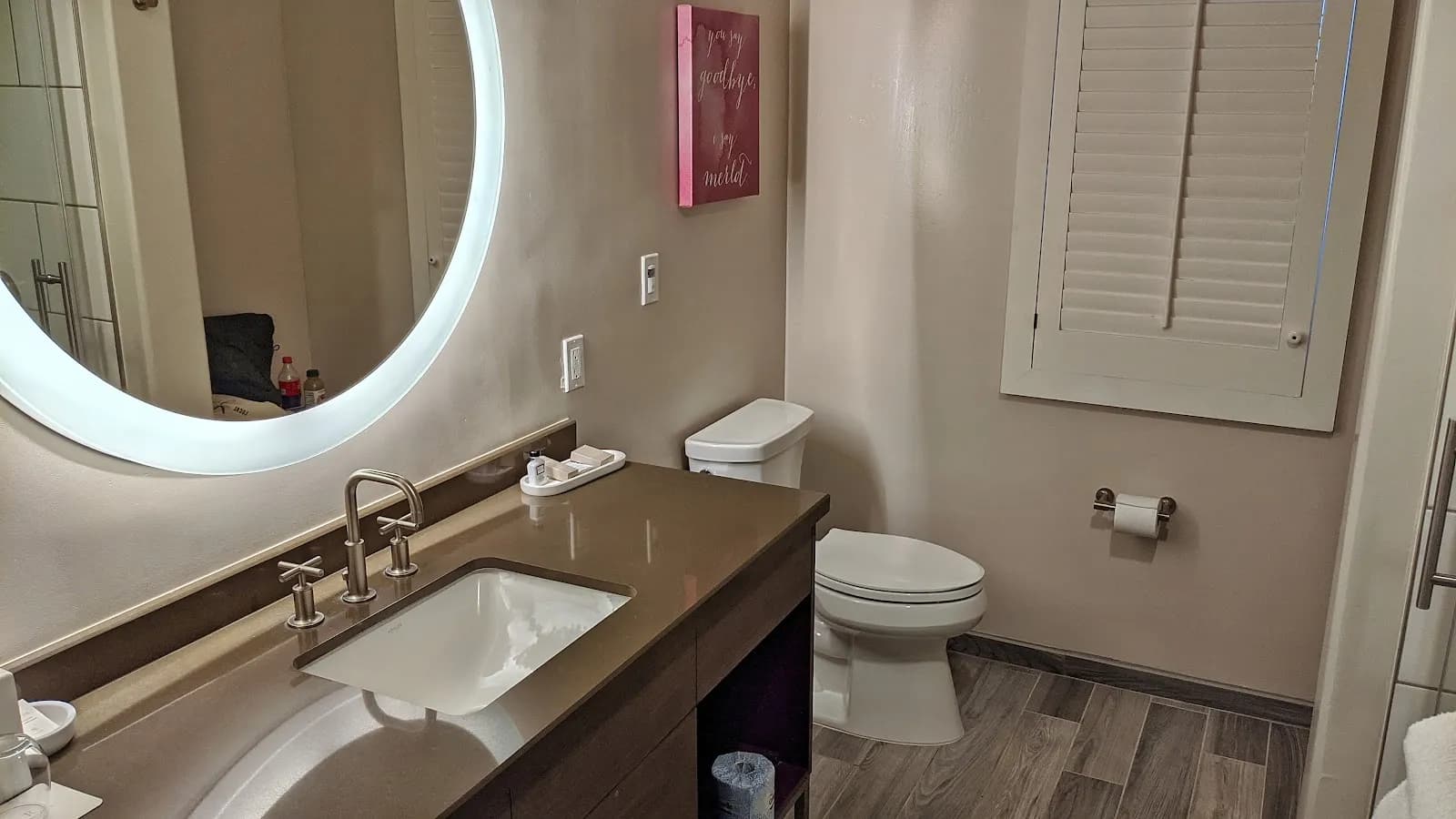 bathroom-vanity