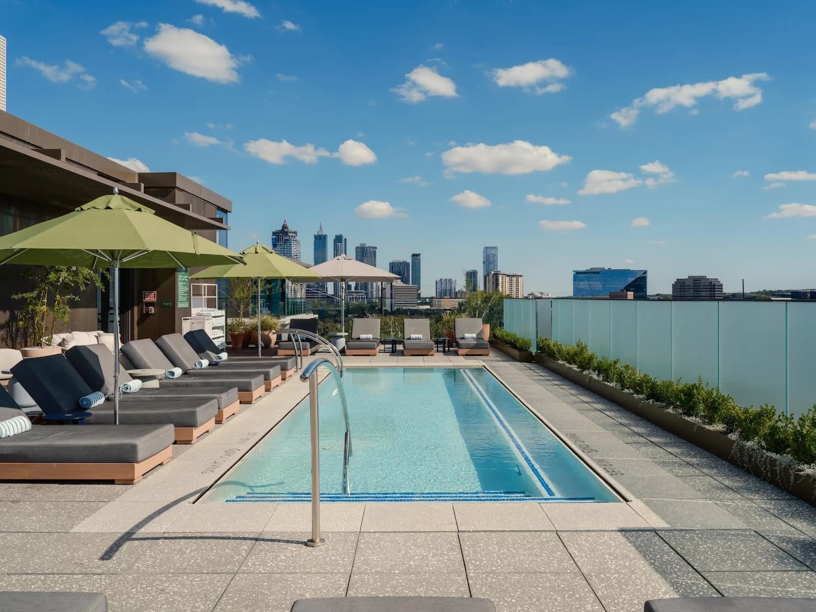amenities-pool-2
