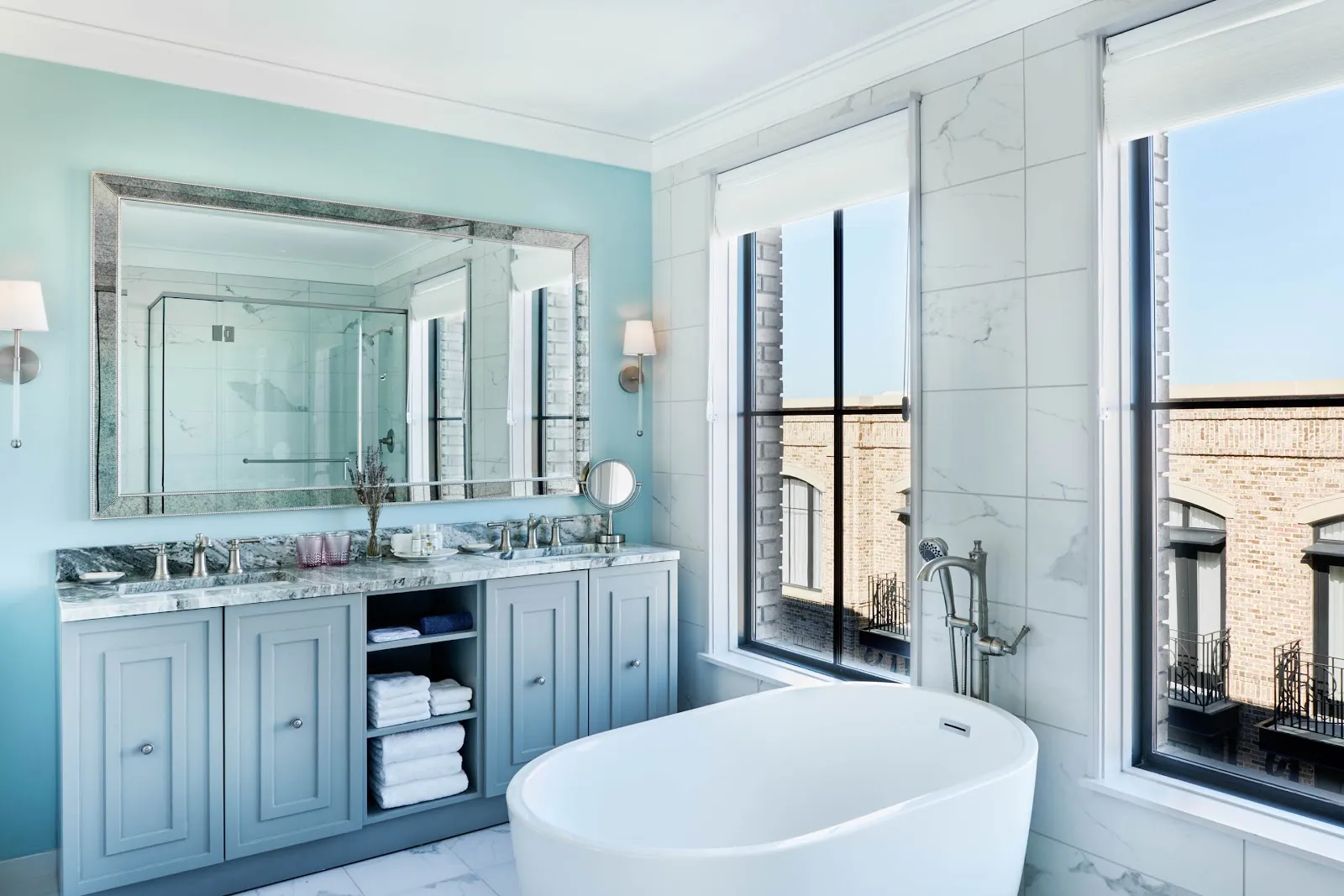 bathroom-bathtub