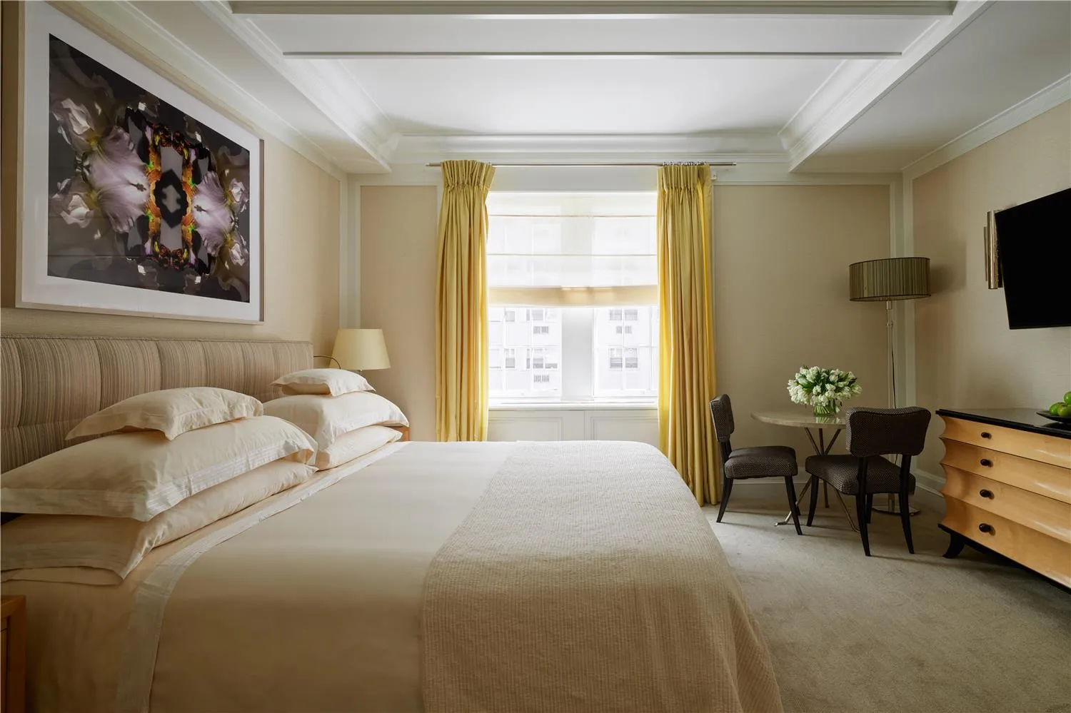 bedroom-kingbed-4