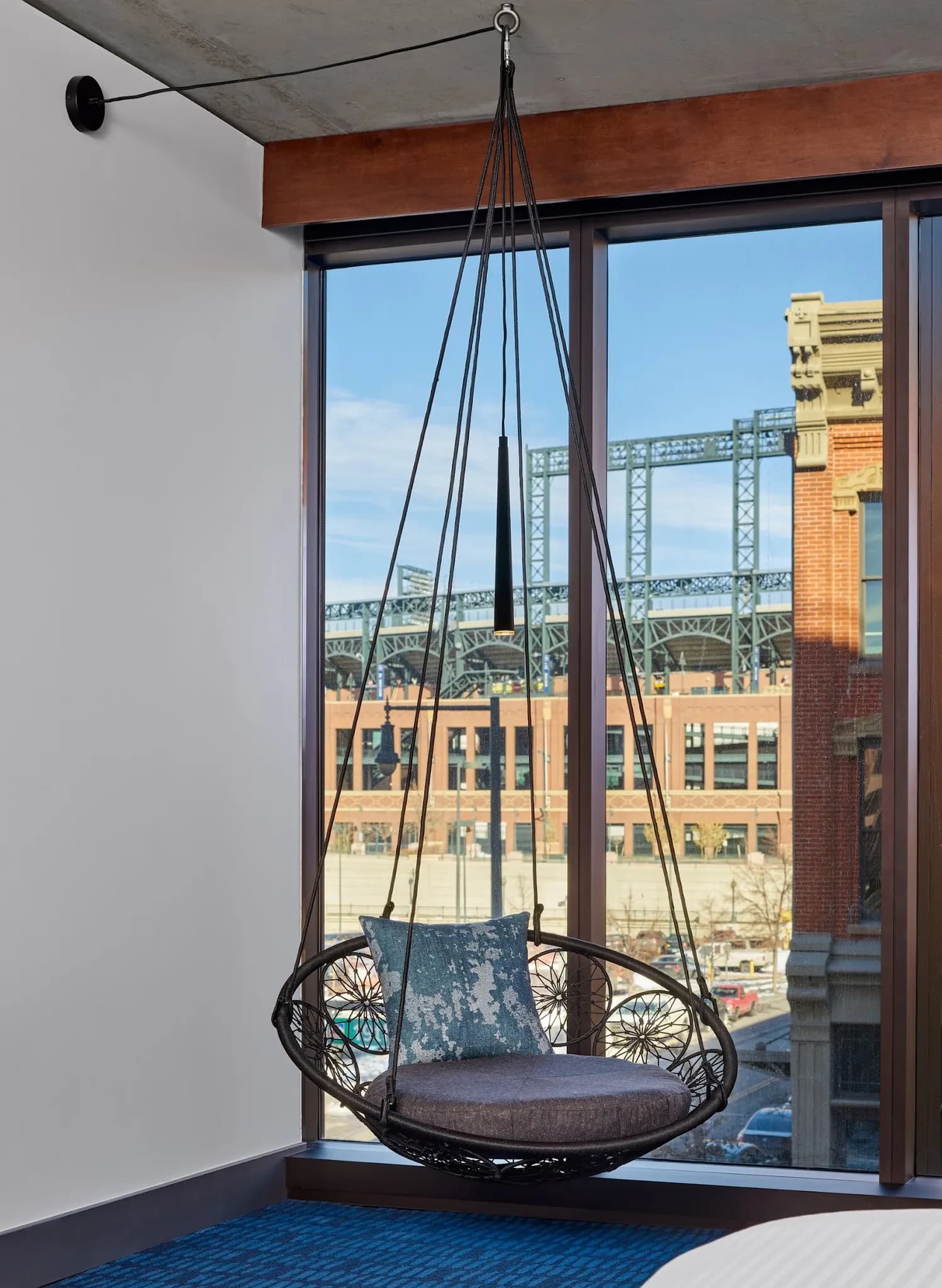 bedroom-hangingchair