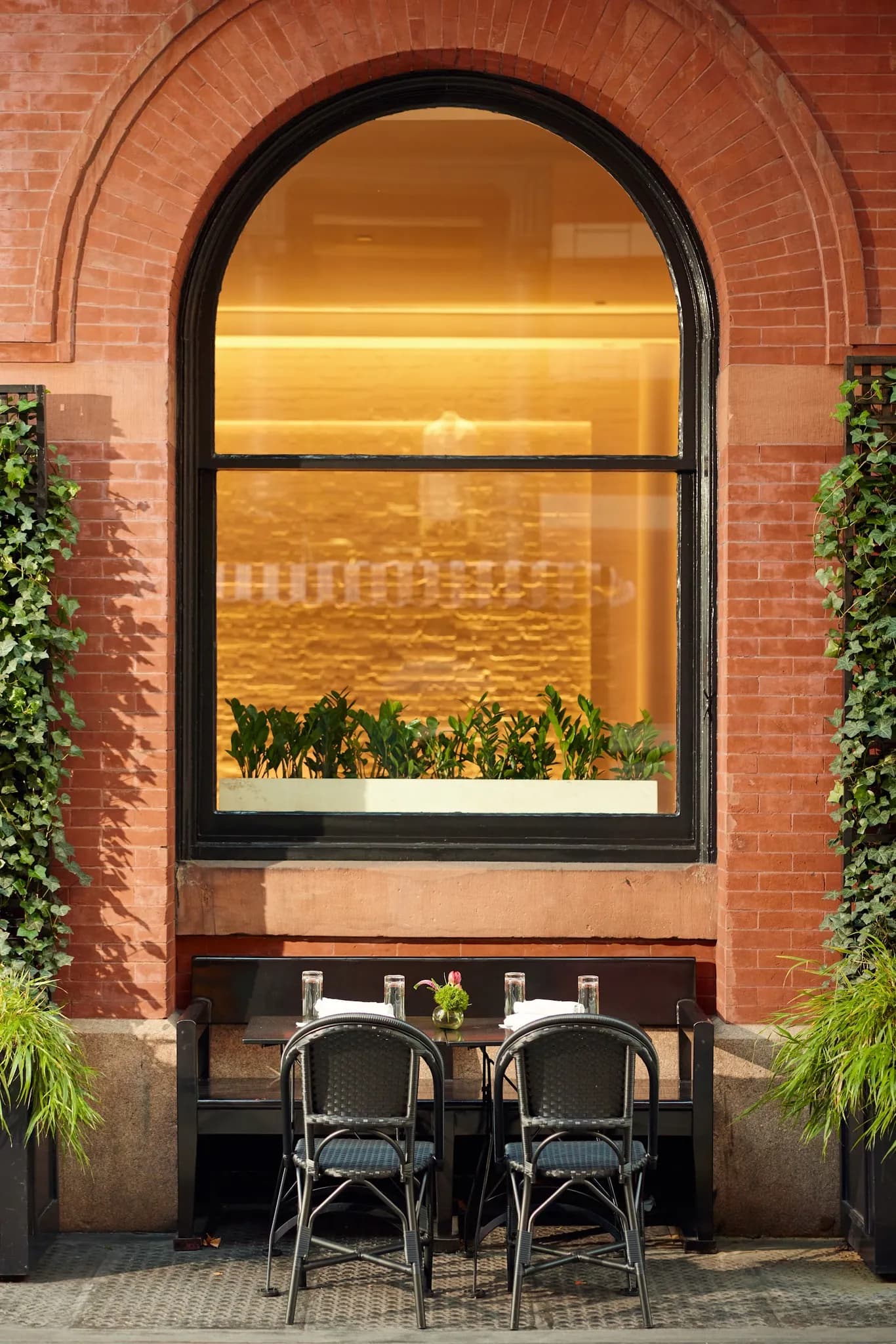 exterior-outdoorseating