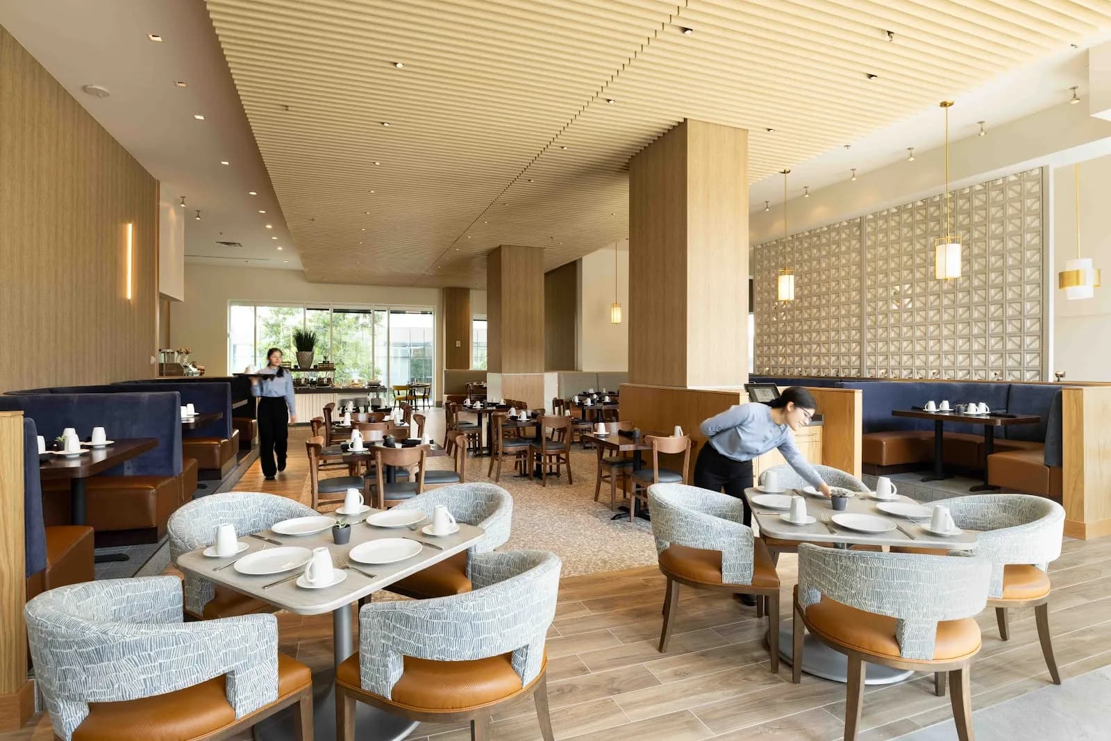 dining-restaurantseating