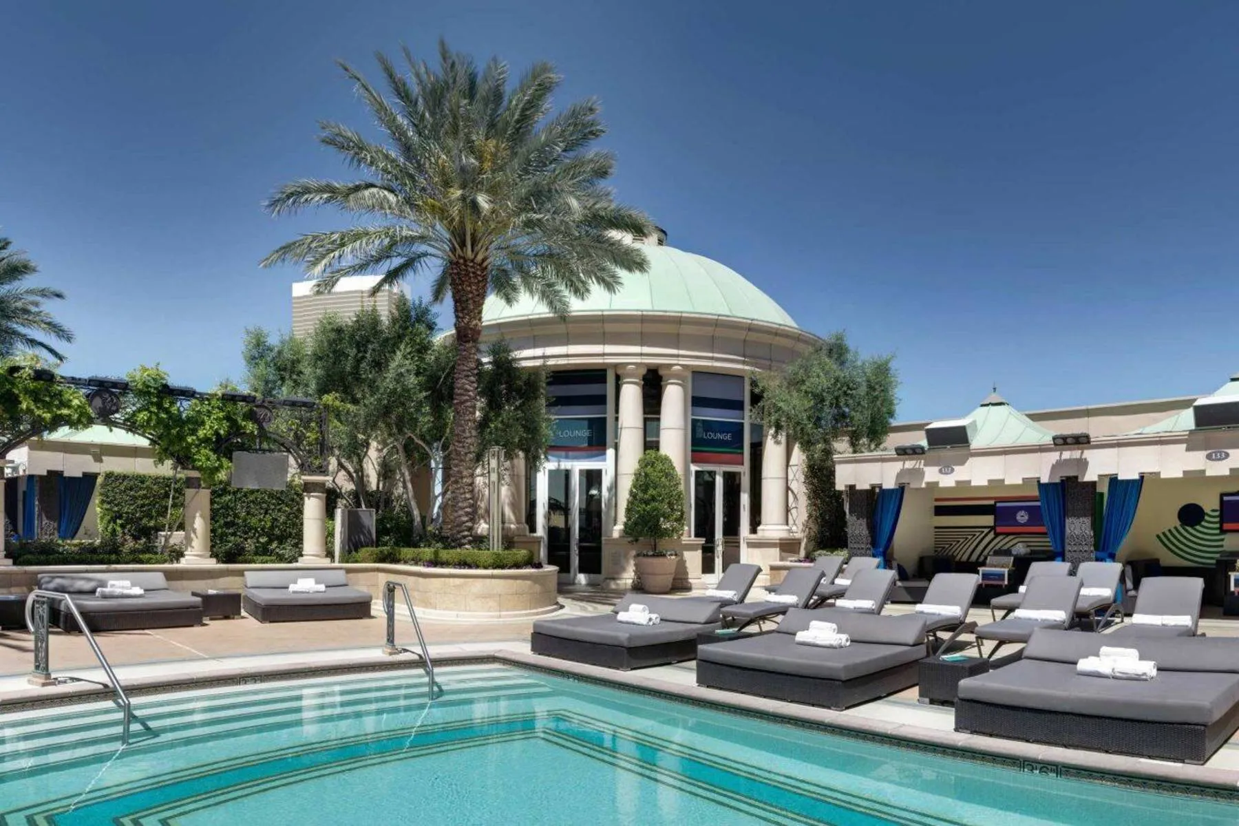 amenities-pool