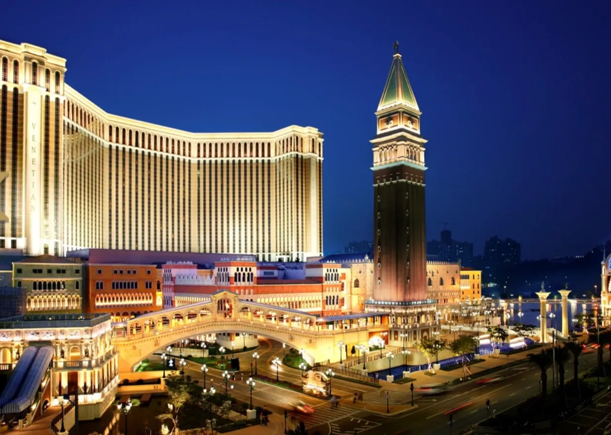 exterior-nightview