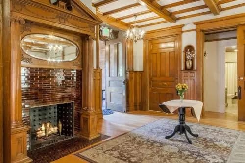 thepattersoninn_interior_fireplace