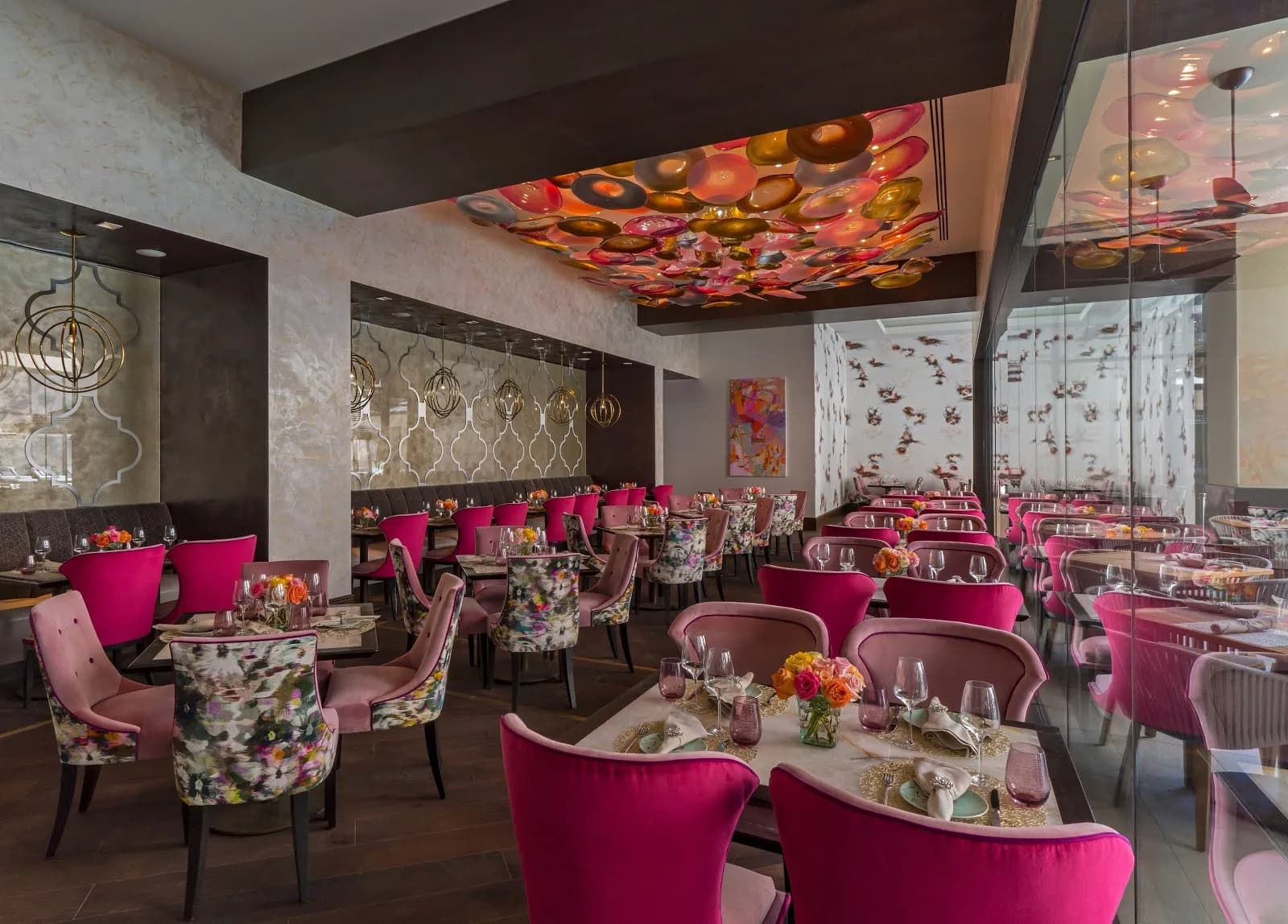 dining-restaurantseating-2