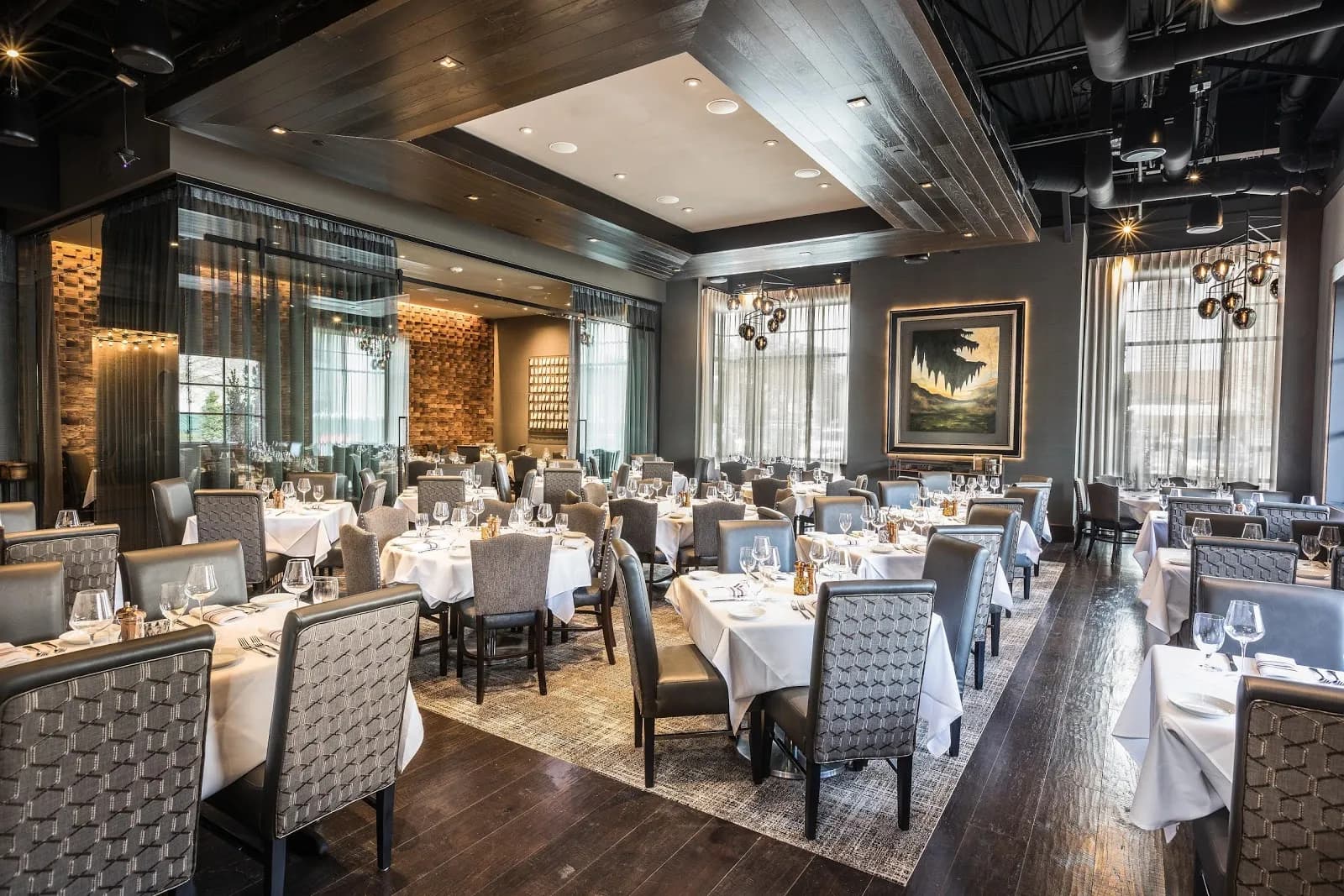 dining-restaurantseating-3