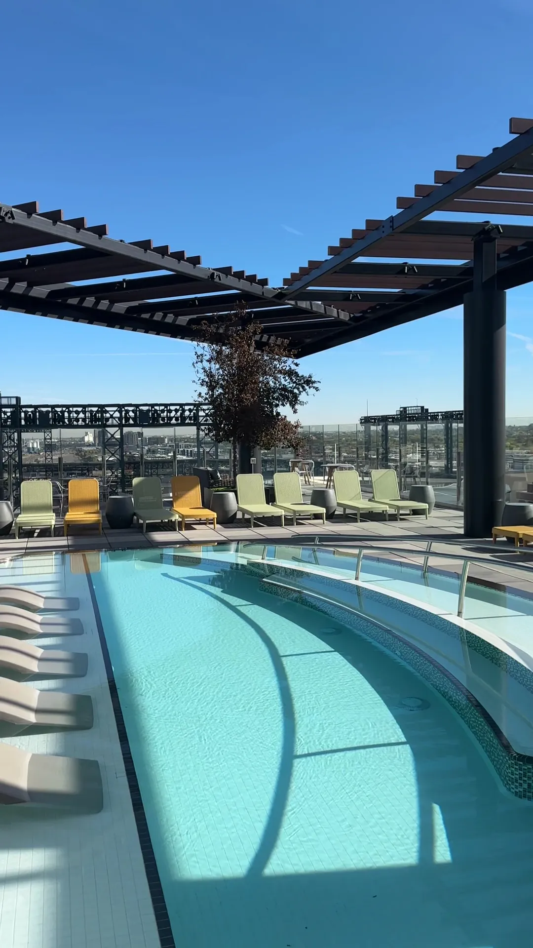 amenities-pool