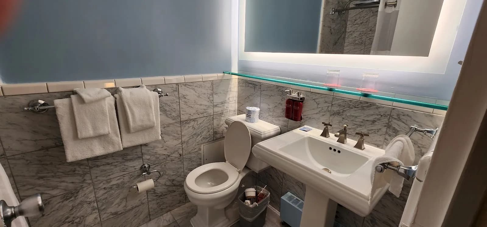 bathroom-vanity