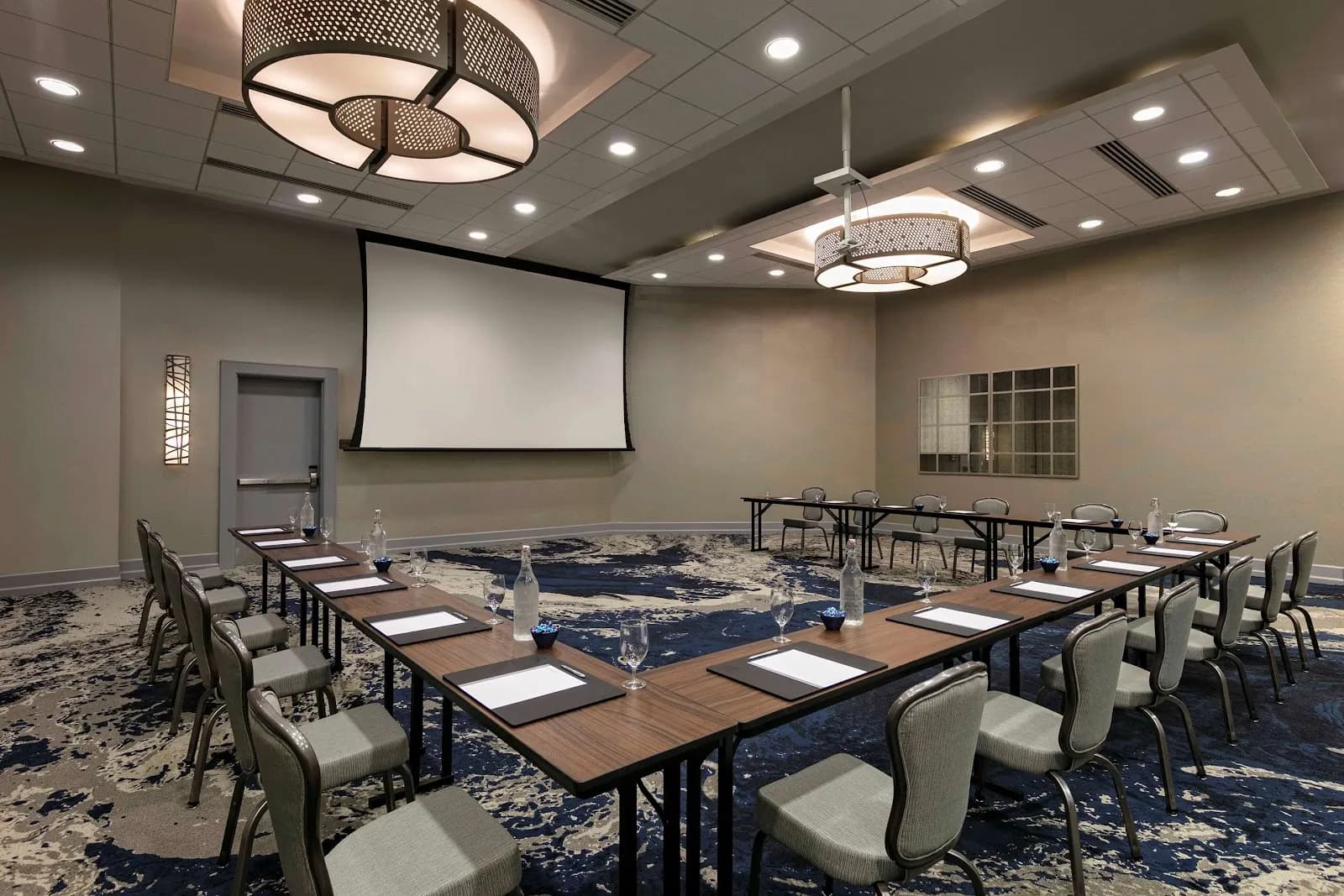 amenities-meetingroom