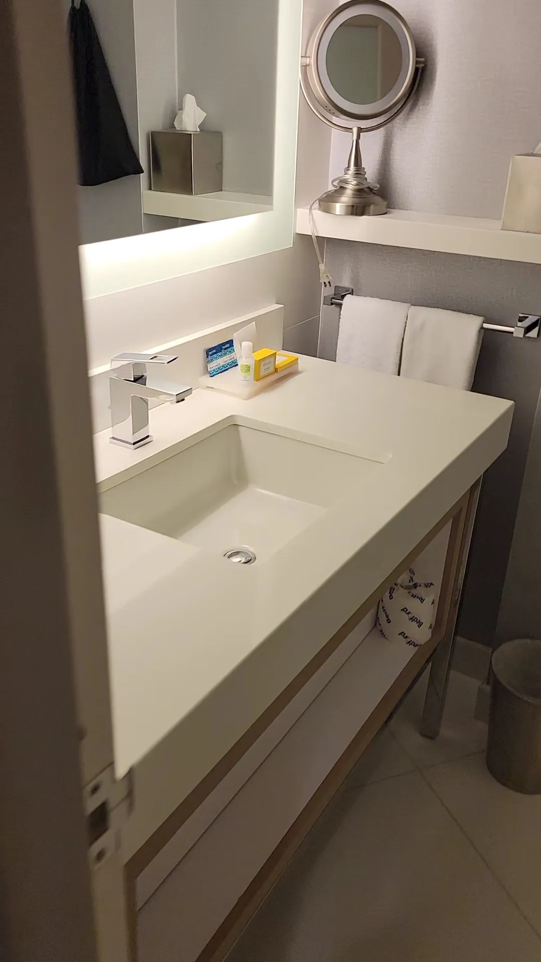 bathroom-vanity