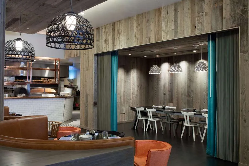 dining-restaurantseating