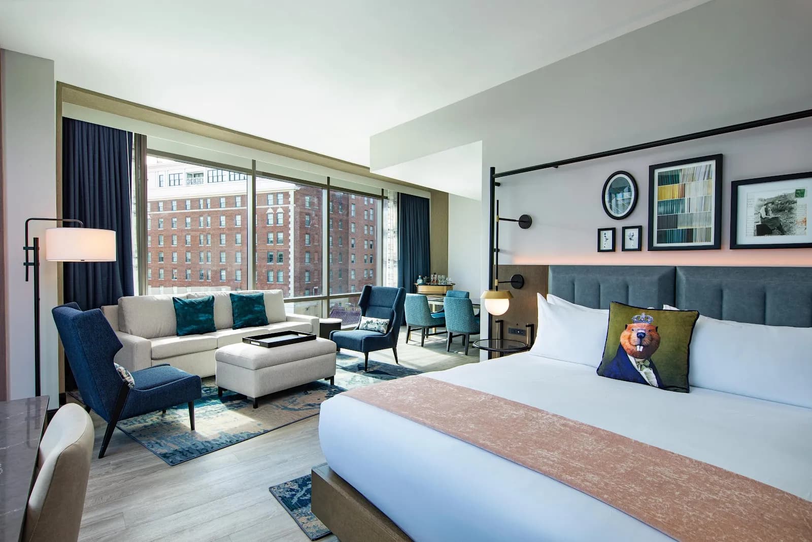 bedroom-suitelounge