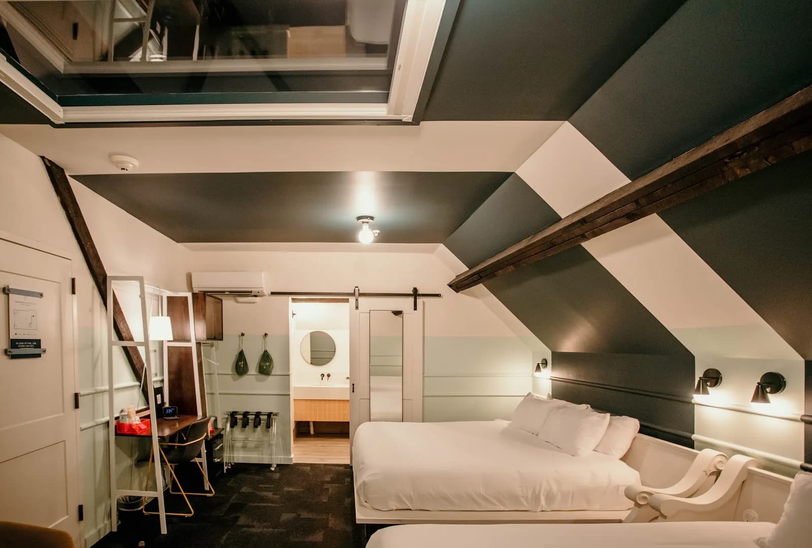 therussell_bedroom_doublebeds