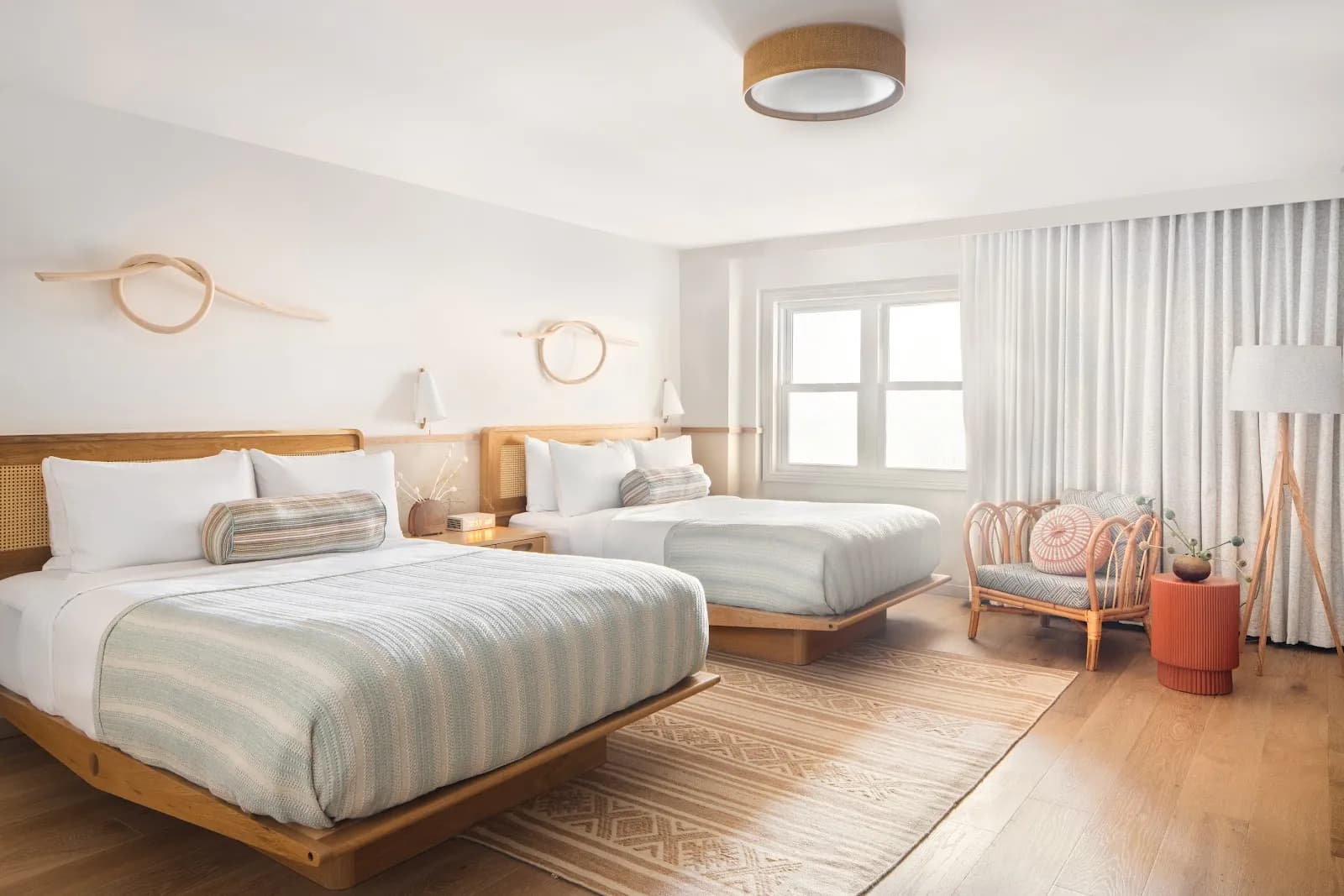 bedroom-doublebeds