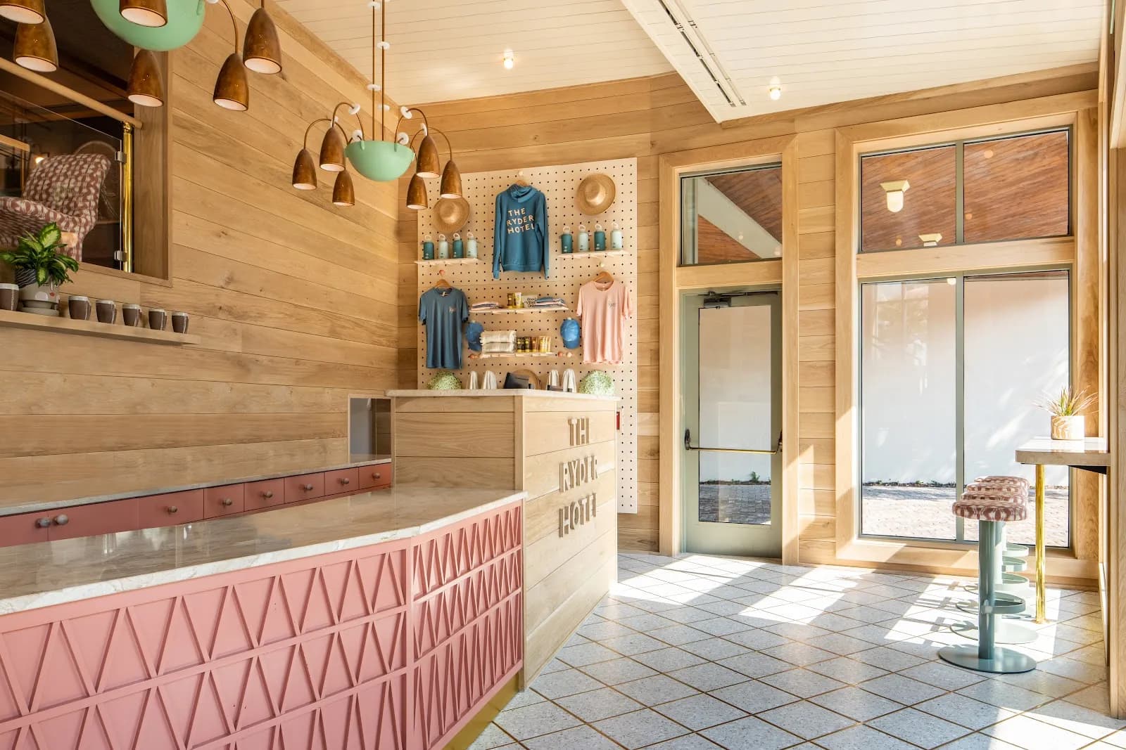 interior-frontdesk