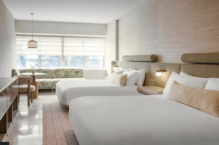 bedroom-doublebeds
