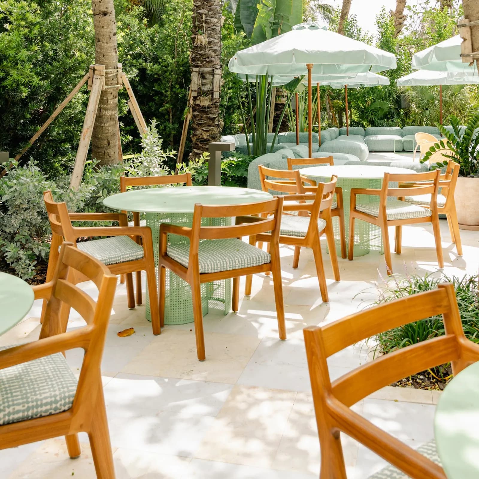 dining-outdoorpatio