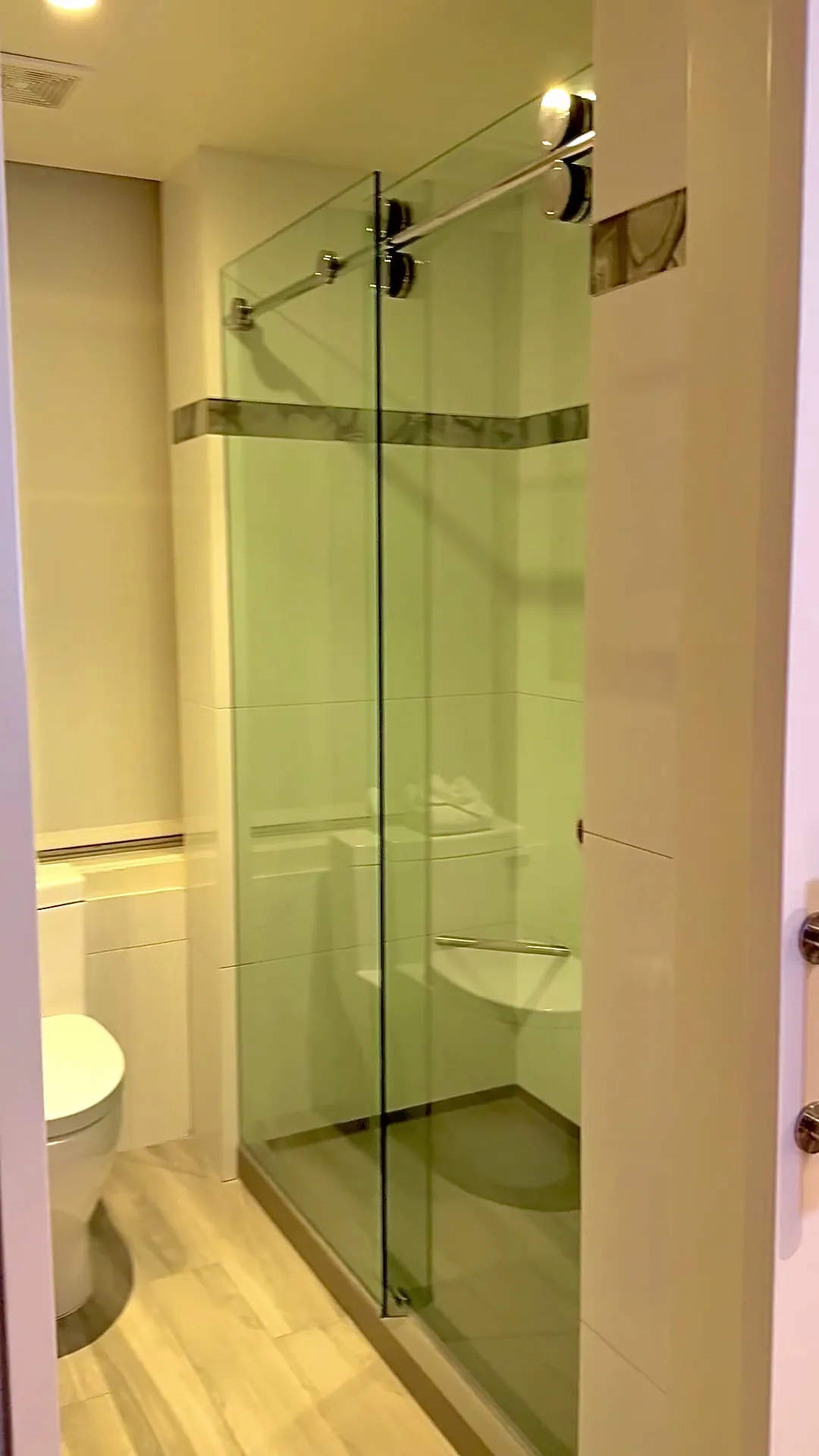 bathroom-shower