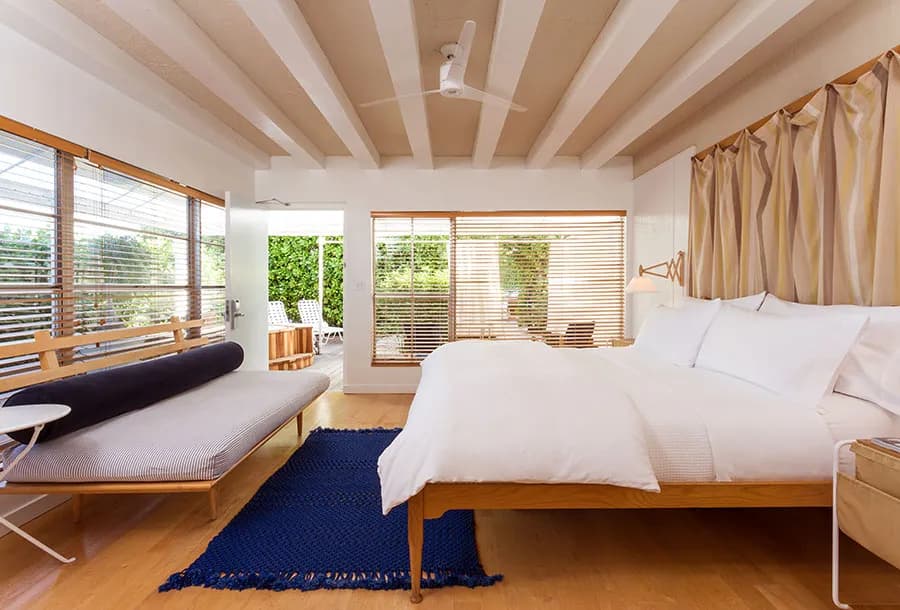thestandardspamiamibeach_bedroom_kingbed