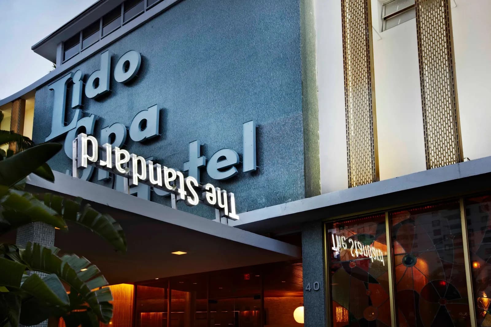 thestandardspamiamibeach_exterior_signage