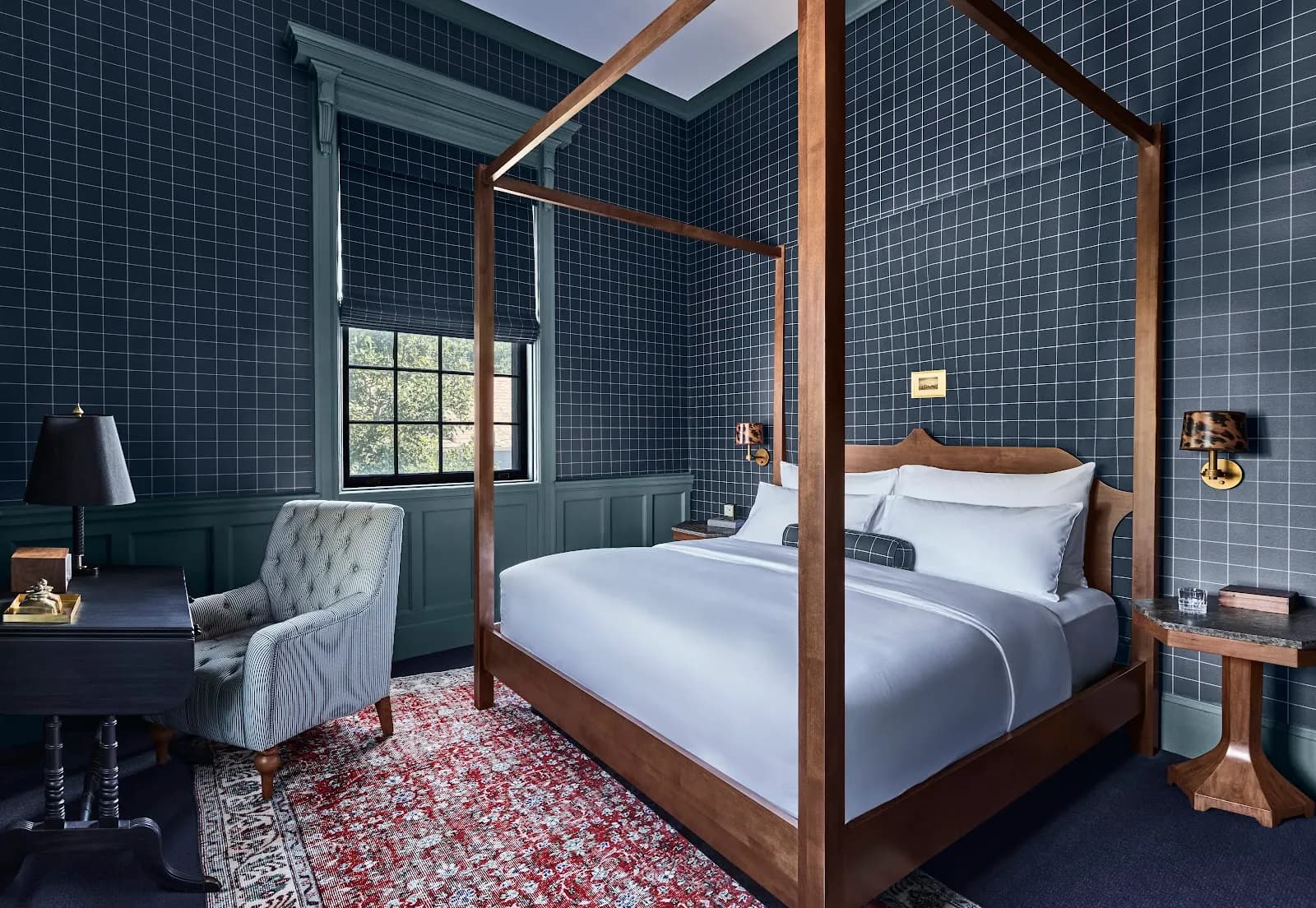 bedroom-fourposter