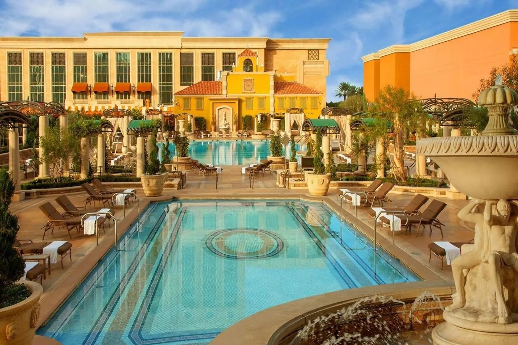 amenities-pool