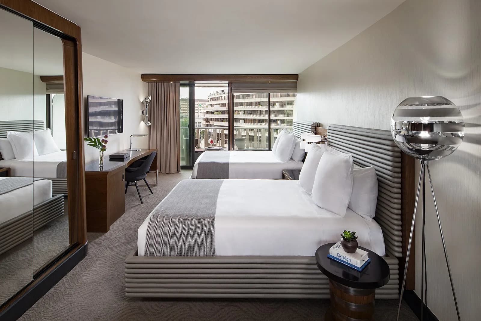 bedroom-doublebeds