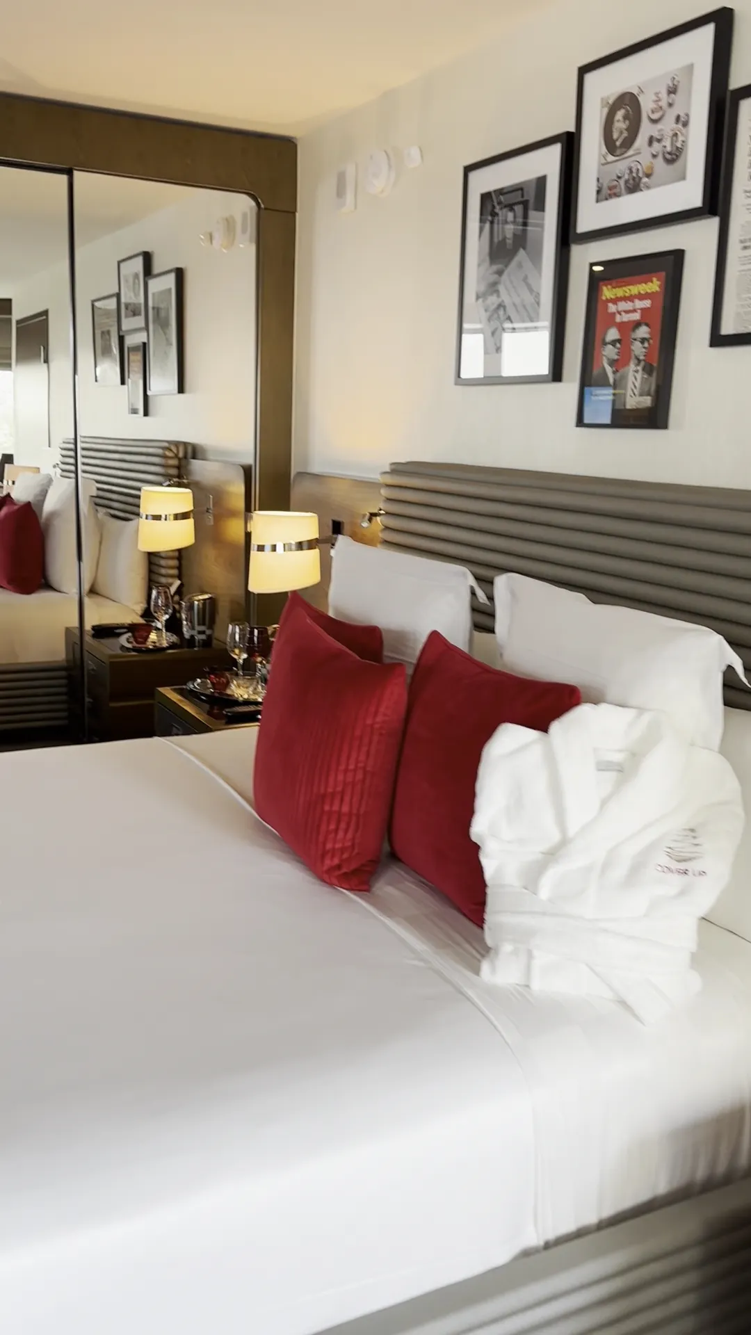 bedroom-kingbed-2