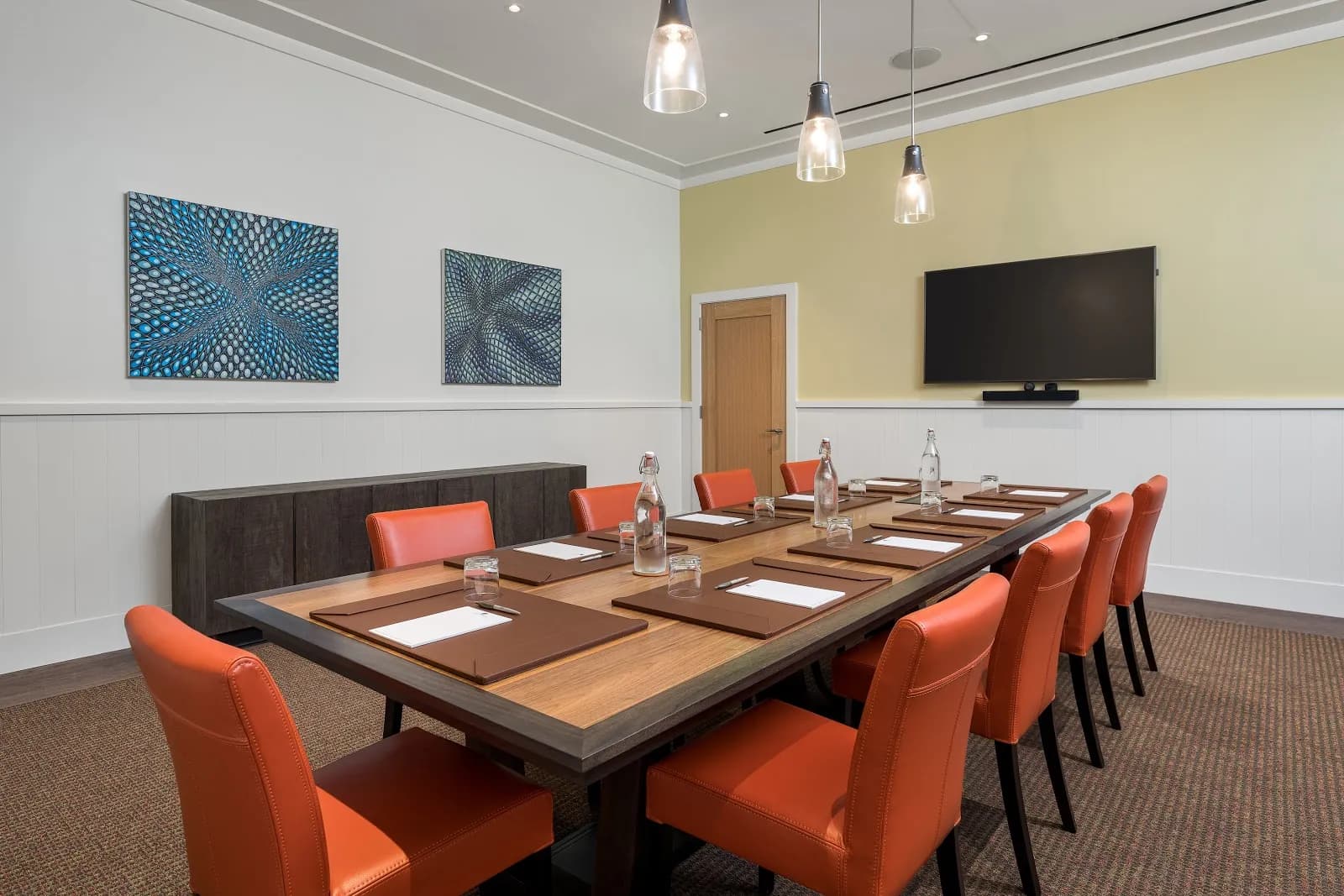amenities-meetingroom