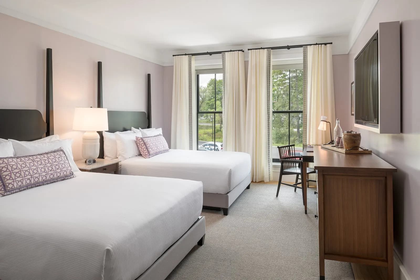 bedroom-doublebeds
